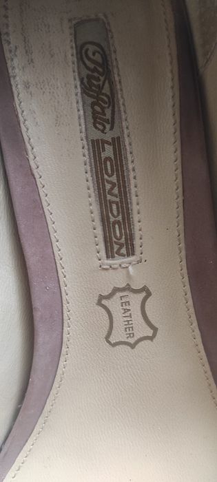 Обувки - естествен велур