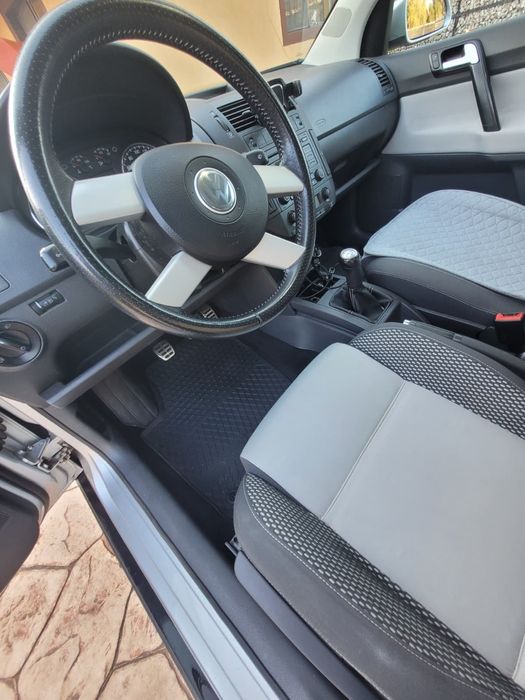 Volkswagen CROSS POLO