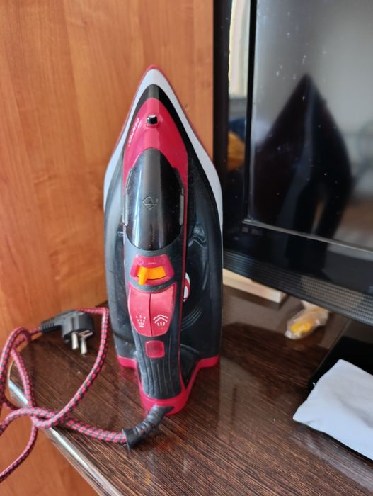 Продам утюг в отличном состоянии 7000 тыс