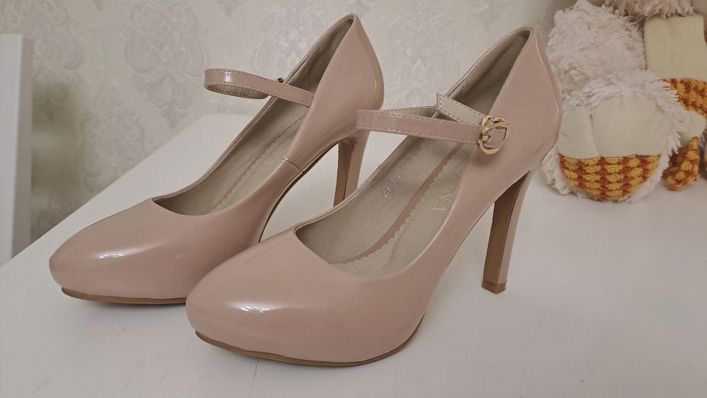 Продам туфли женские