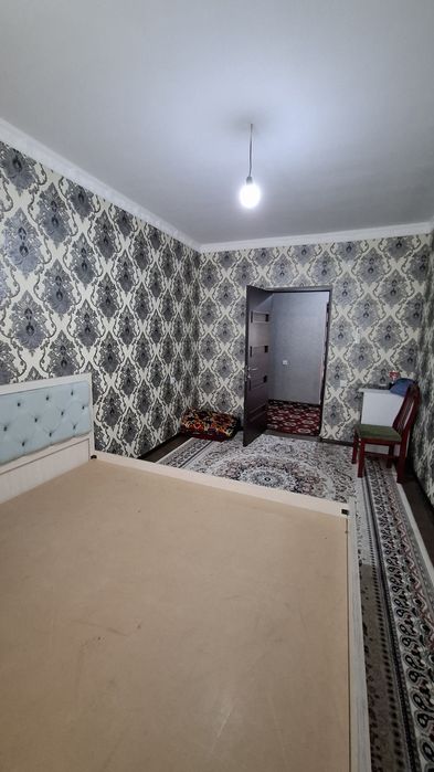 Тезда 6-Микраёнда2хона 2этаж кирпичный квартира сотилади