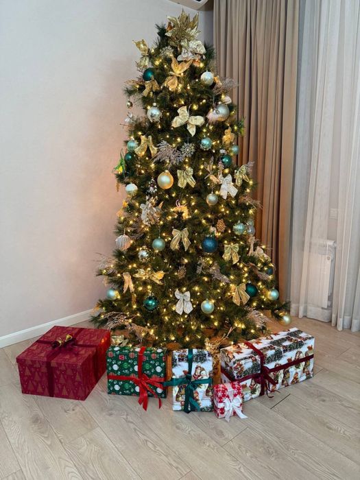 Новогодняя ёлка б/у