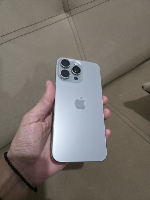 iPhone 15 Pro Max iCloud