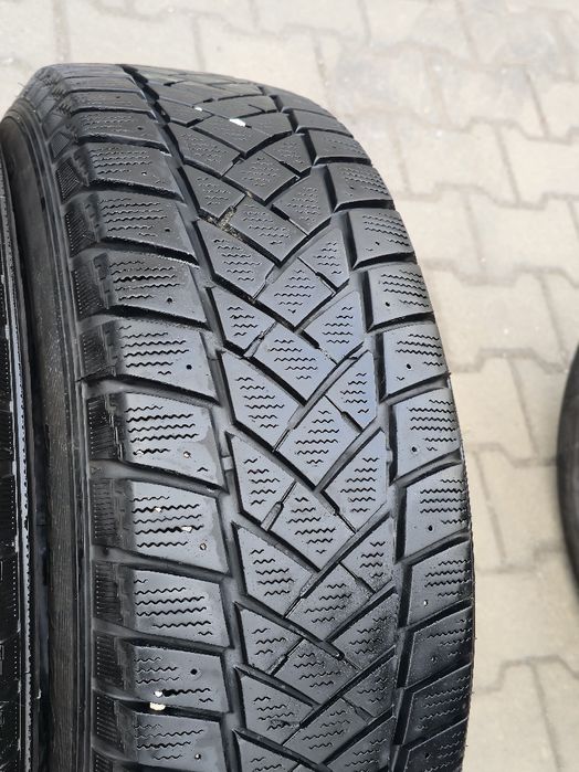 225 70 15c Dunlop