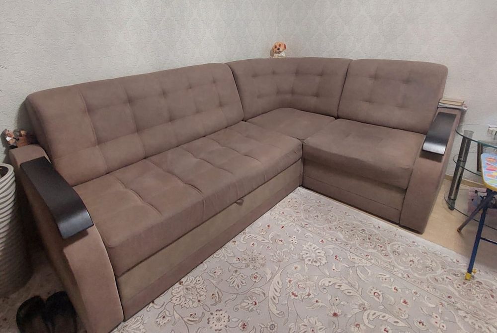 Угловой диван и кресло-кровать. Б/у