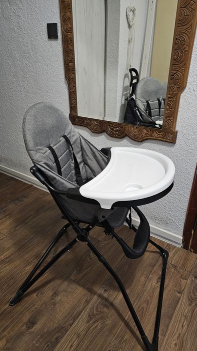 Стол за хранене.