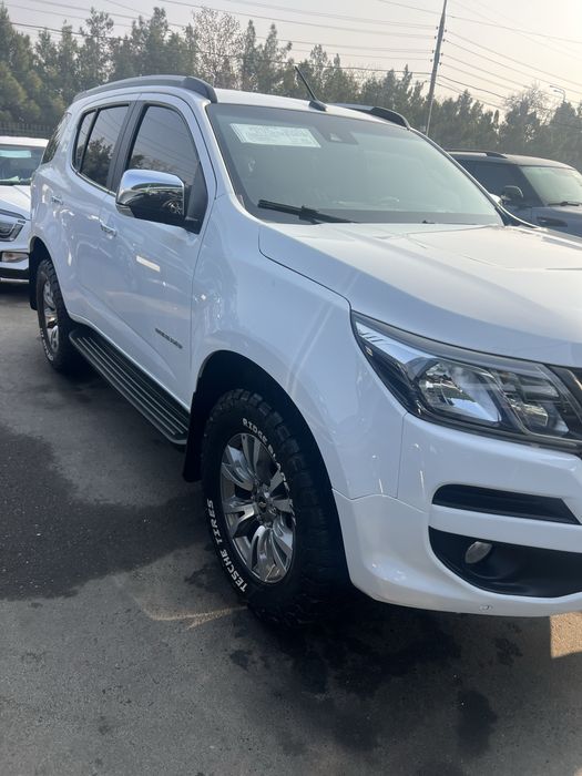 Продаётся Треблейзер небитая и некрашеная