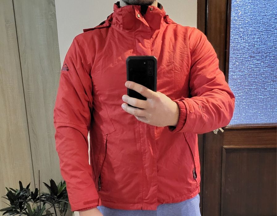 Vând geacă de munte Mckinley