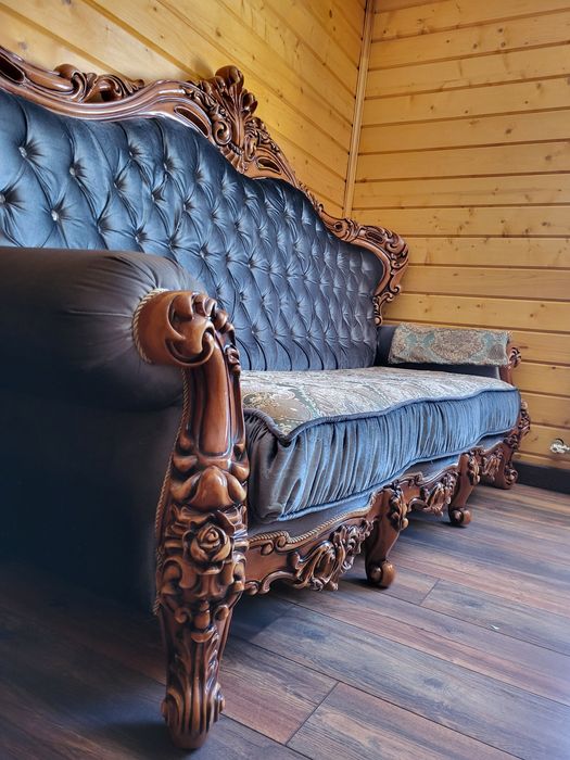Продам шикарный диван. натуральное дерево