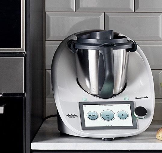 Vand Thermomix Tm6 impecabil, cu garantie!