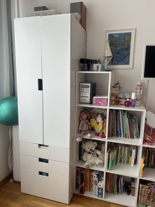 Гардеробче STUVA, Ikea и рафтове за книги