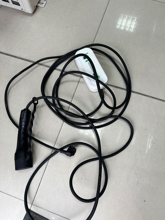 Монофазна домашна зарядна станция за ел автомобили 16А