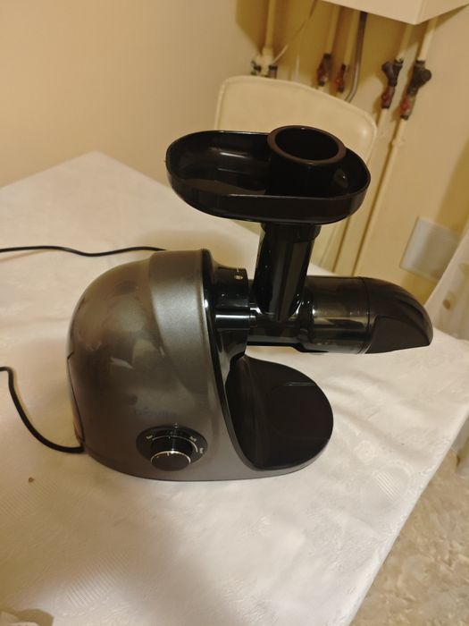 Storcator cu presare la rece Biovita