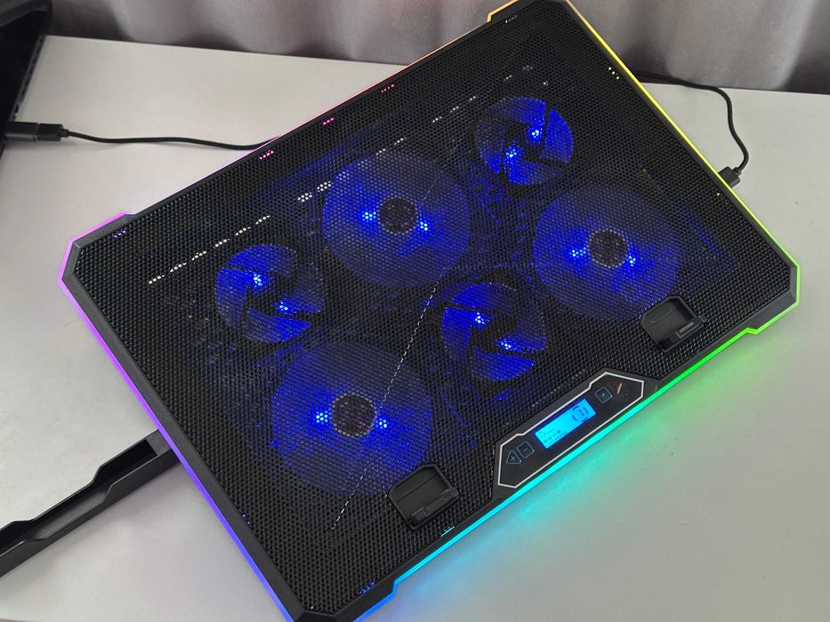 Laptop Gaming GIGABYTE G7 KF, RTX 4060, 32GB RAM, 2TB SSD + Cooler