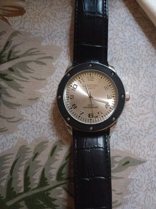 Продам часы разные
