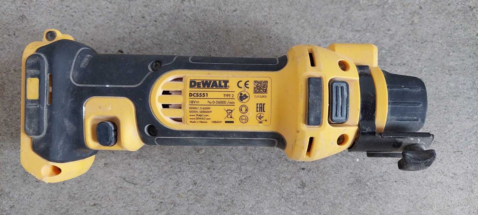 Masina de decupat Dewalt DCS551