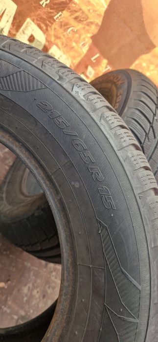 2 Anvelope ca noi Toyo 215 65 R15 M+S