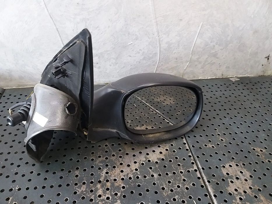 Oglinda manuala dreapta peugeot 206 96432615xt