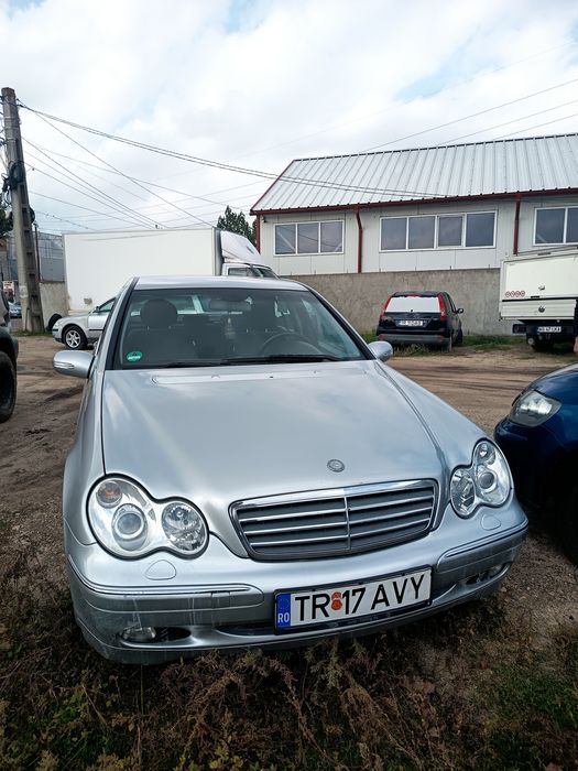 Mercedez-Benz C220