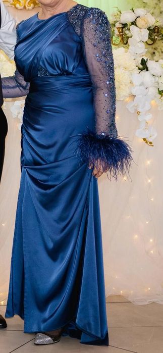 Стилна рокля за официални поводи