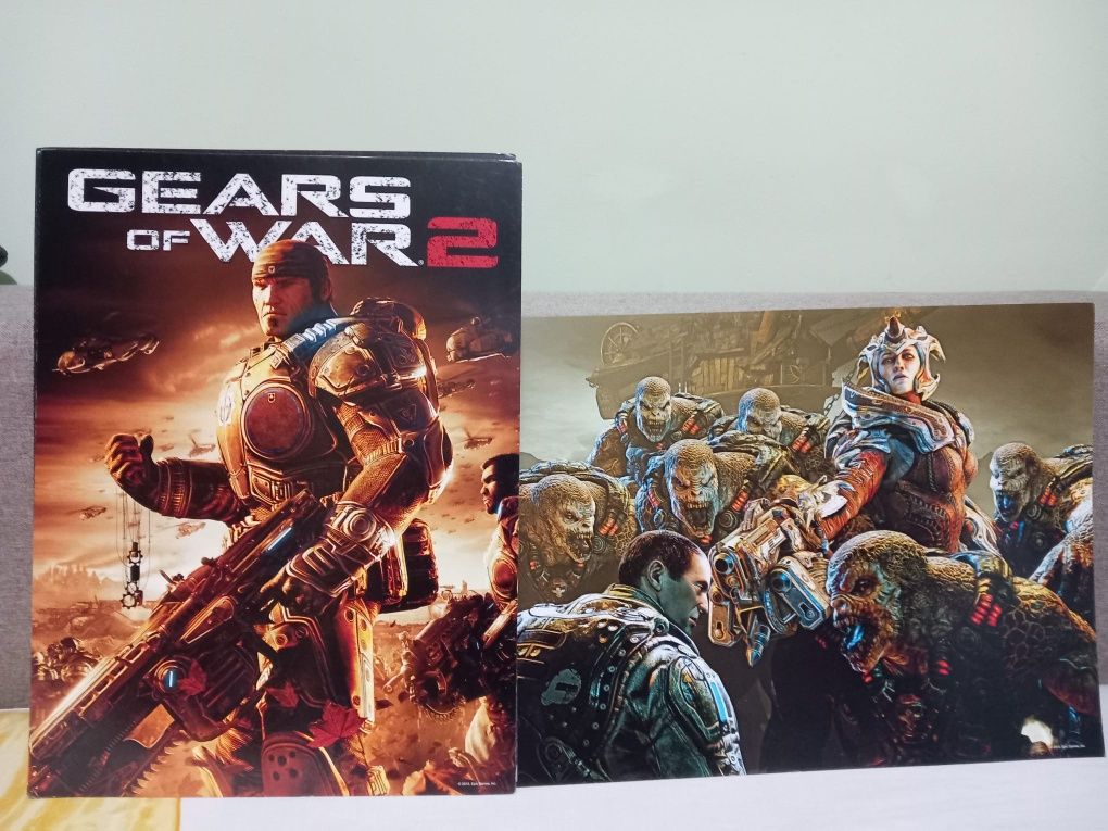 Vand pachet format din 18 postere Gears of War - 2 fețe  fiecare