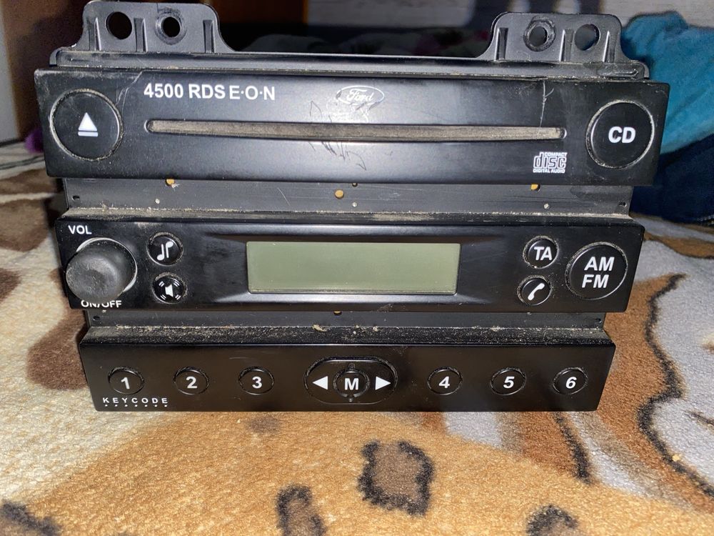 Radio Casetofon Ford Fiesta