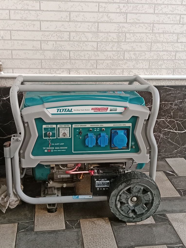 Generator yangi  atigi olti martta ishlatilgan holati yahshi .
