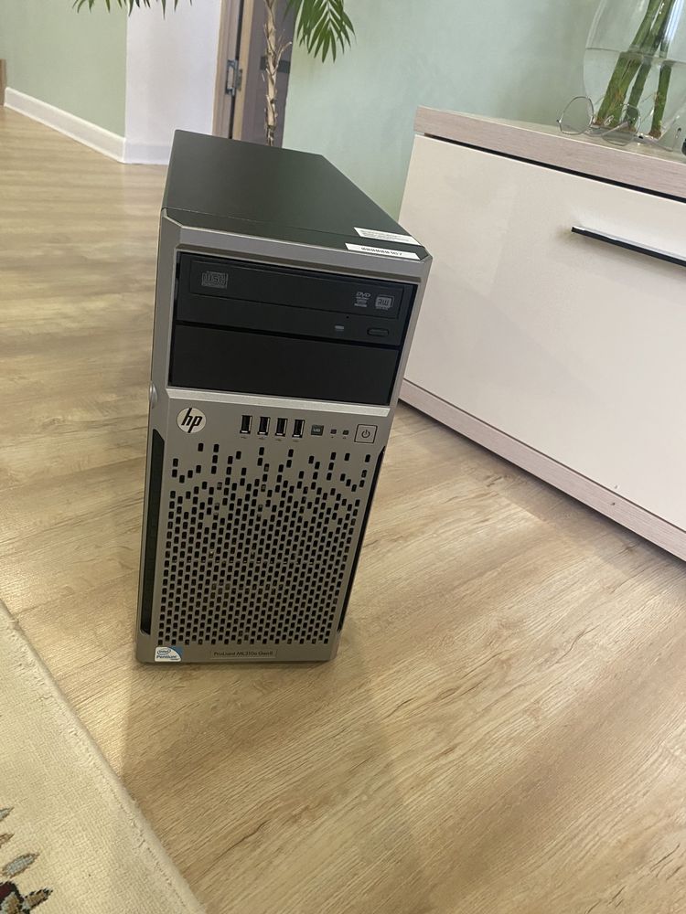 Сервер HP ml310e gen8