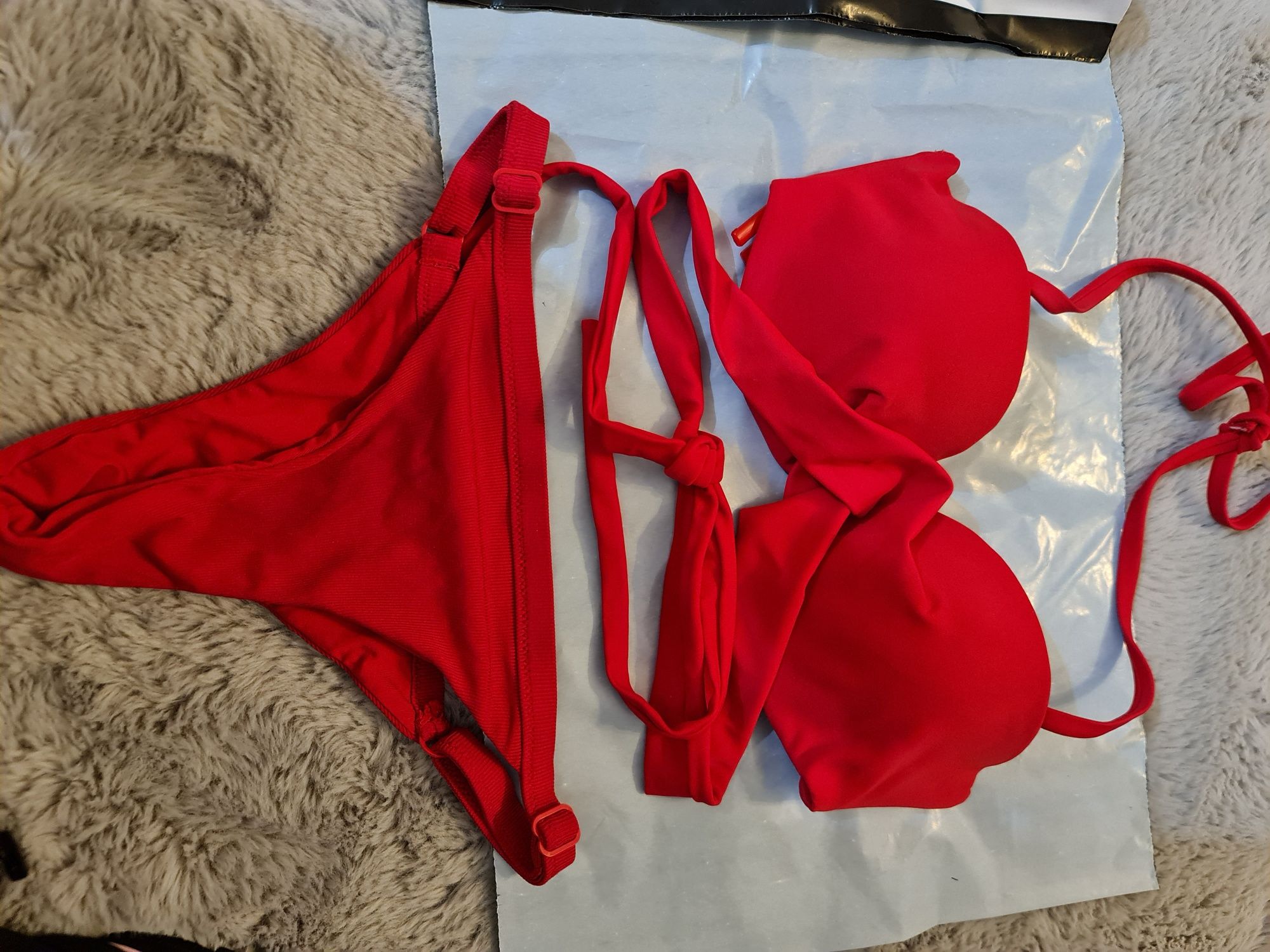 Costume de baie Calzedonia,Pretty Little Thing,H&M