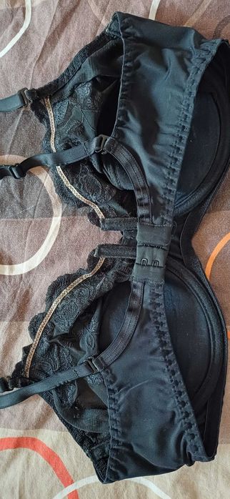 Сутиен FINESE 80D с Бродирана Дантела и Свалящи Презрамки в черно!