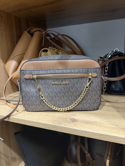 Продам сумку оригинал макл корс