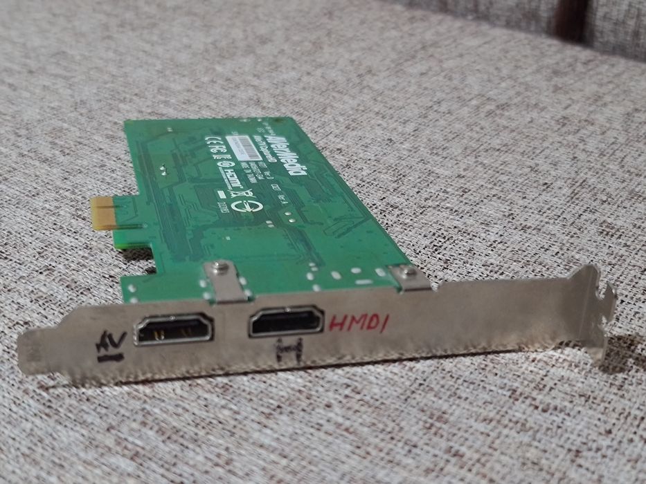 Placă captură AverMedia PCI Expres pentru PC