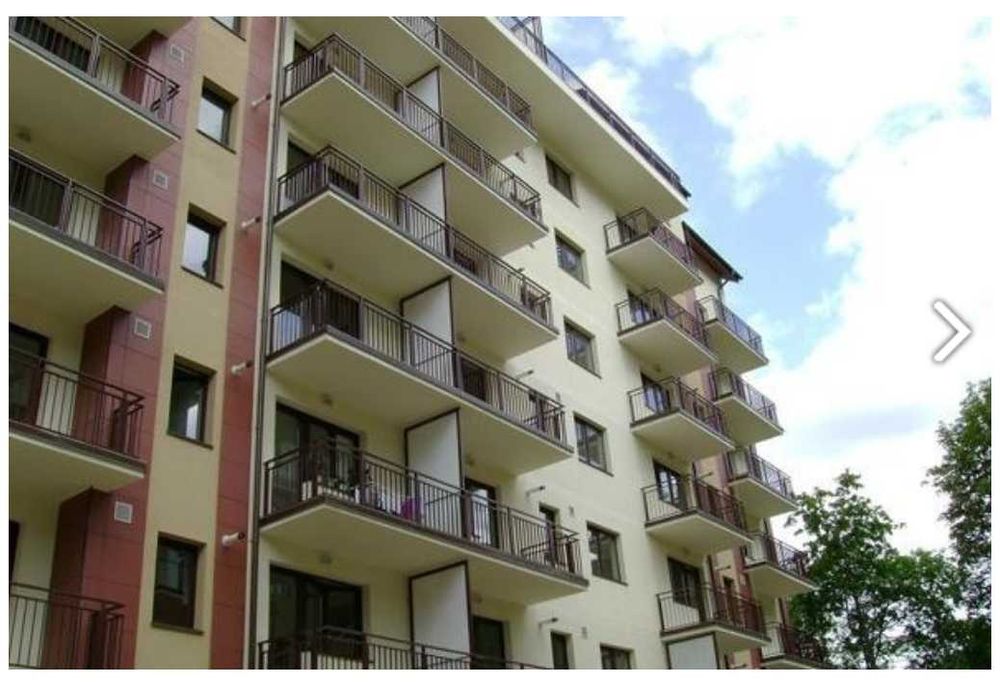 Vand Schimb 3 camere Sinaia ofer diferenta la casa Bucuresti zona buna