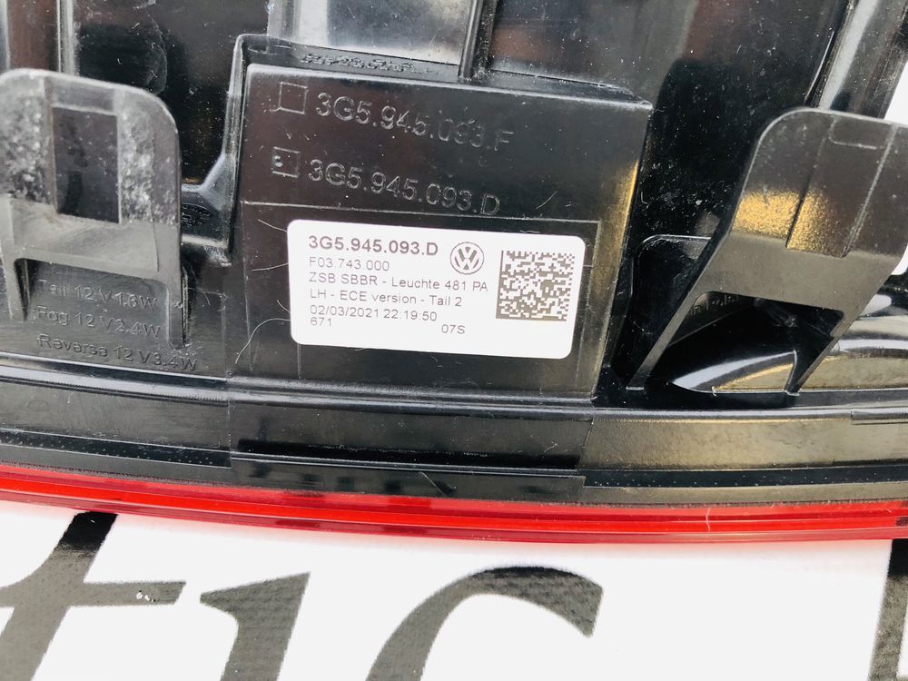 Stop stanga pe portbagaj VW Passat B8 sedan dupa 2019 cod 3G5945093D