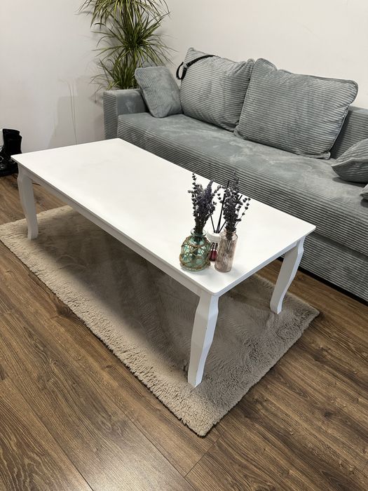 Masuta de cafea alba