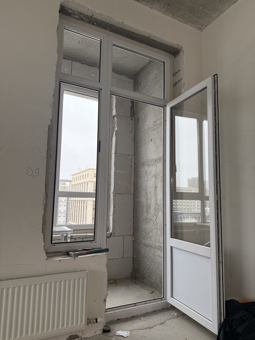 Продам пластиковая окна и дверь Балконная