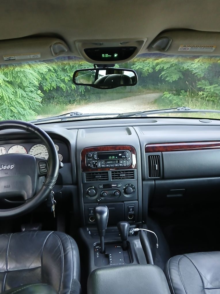 Vând  jeep grand cherokee wj