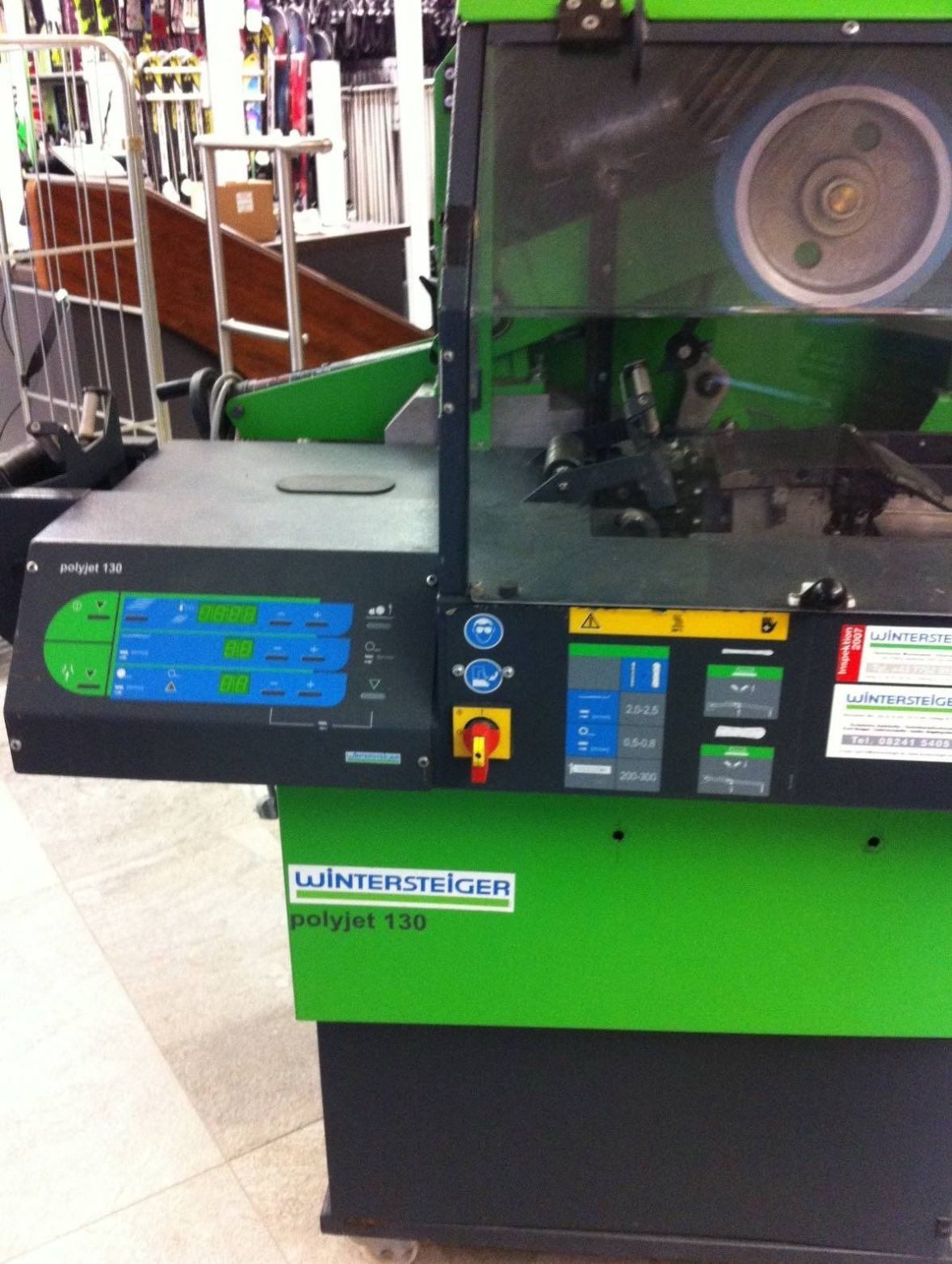 Професионална машина за пълнене на ски wintersteiger polyjet 130