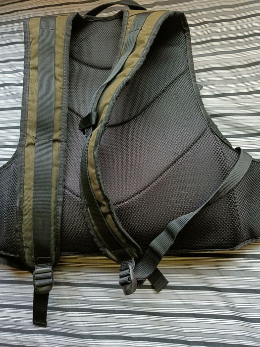 Продавам Iron Claw -  отлична риболовна чанта