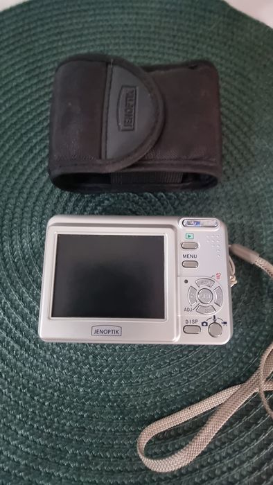 Aparat foto Jenoptik ,impecabil, ca NOU ,stocare energie