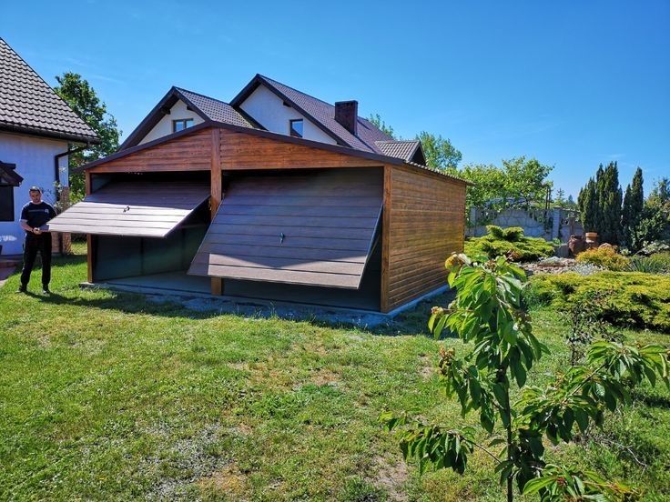 Vând garaje pe structură metalică