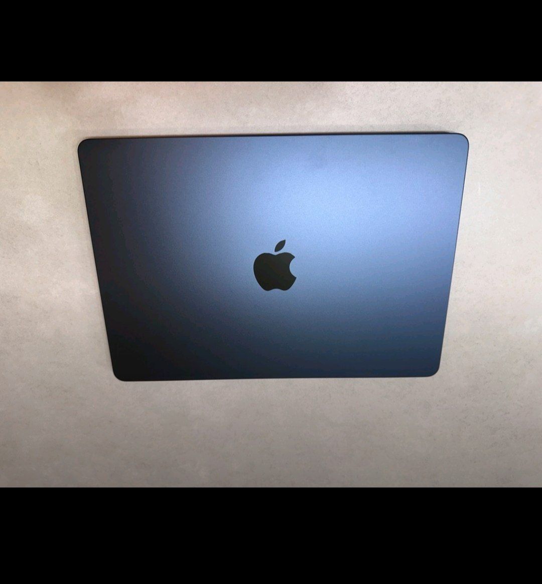 MacBook Air m3 midnight blue 13 dyum 16GB/512GB sotiladi