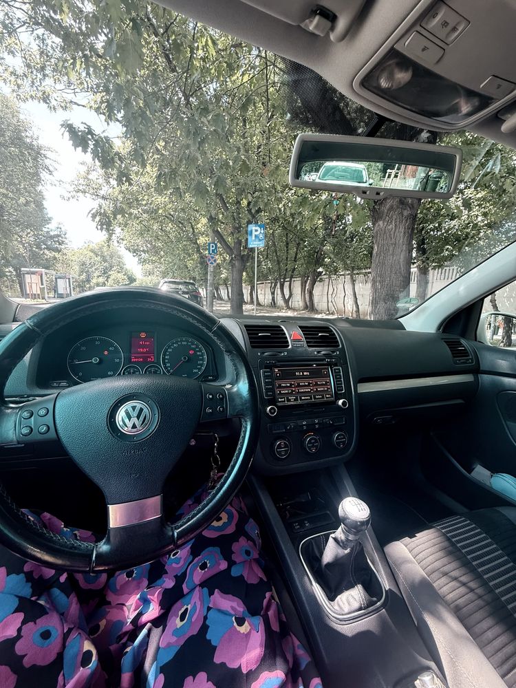 Volkswagen Golf 5 United 1.9 TDI 6/2008 -dorari premium