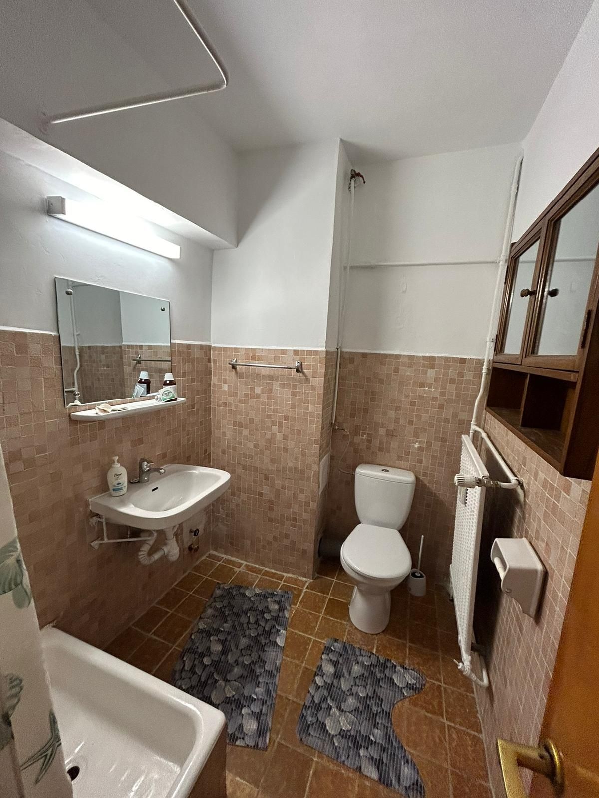 Închirieze apartament zona Unirii