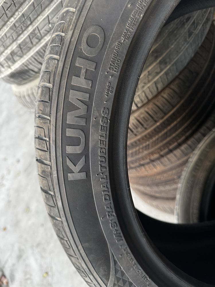 R18 Kumho Kareski 235/45/18