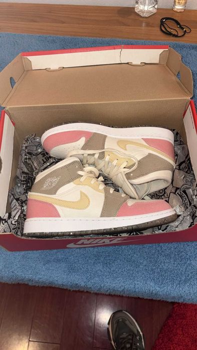 Adidasi Nike ,o singura purtare