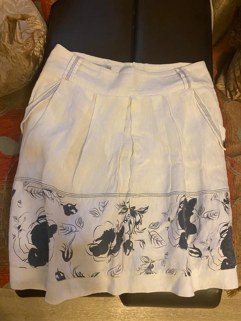 Продается летний женский жакет,юбка льняная в подарок