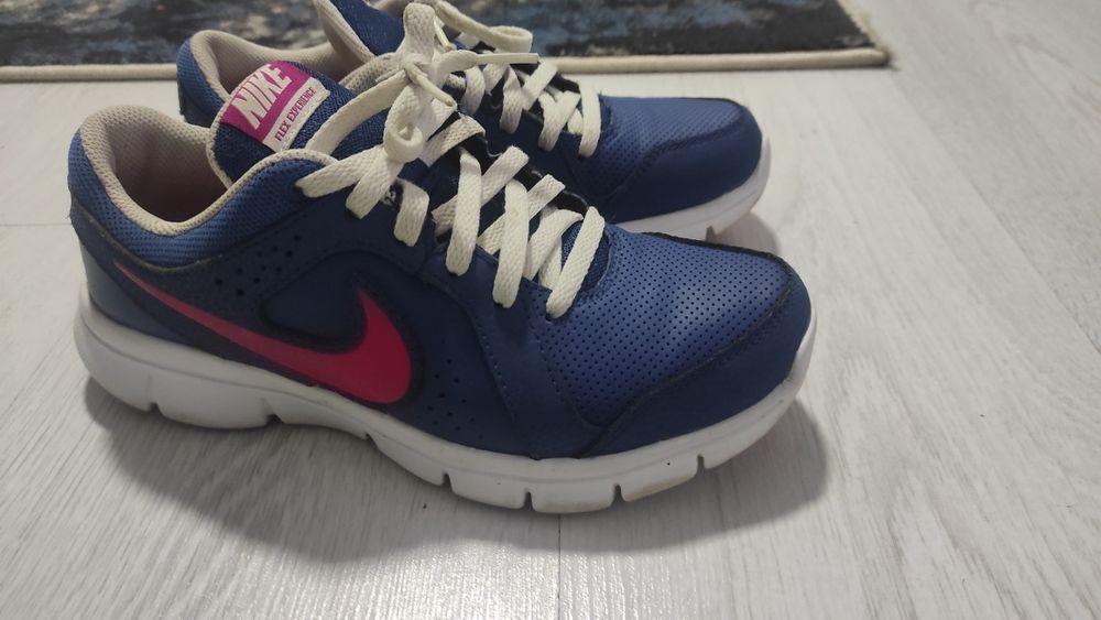 Pantofi sport Nike 36/5 2 modele