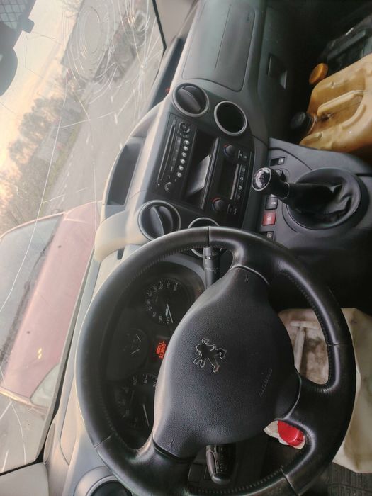 Пежо Партнер 1.6 хди на части