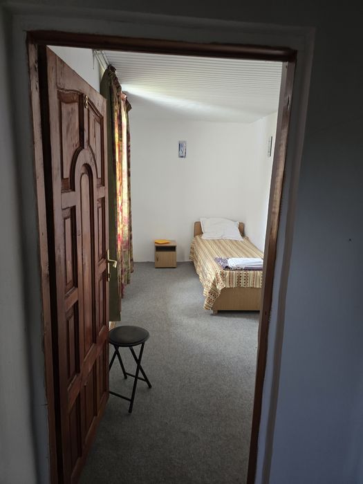 Închiriez casă sau camere individuale – Techirghiol, zonă liniștită